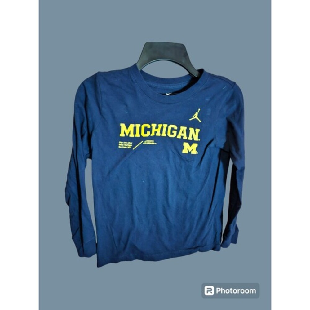 Nike Jordan Michigan Long Sleeve T-Shirt Size M Boy's (OS 550)